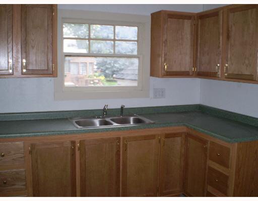 Foto del edificio - 2530 Bonds Ave