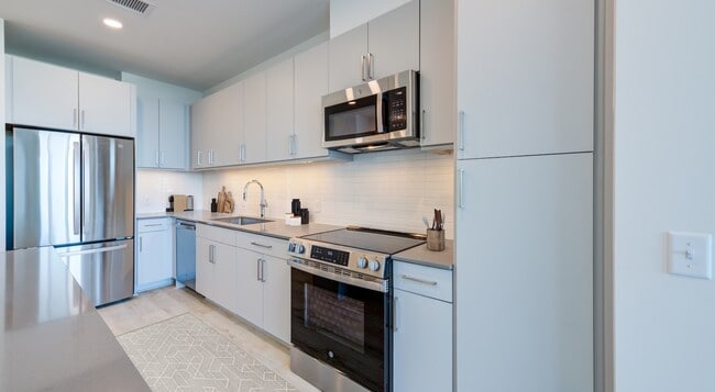 Building Photo - The Holston