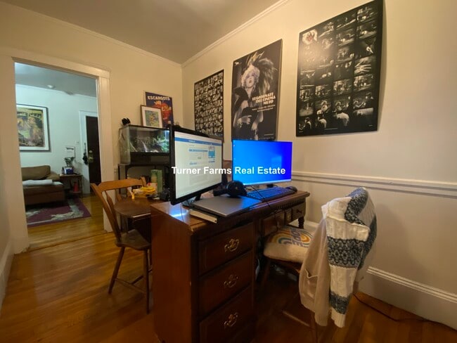 Building Photo - 130 Summer St