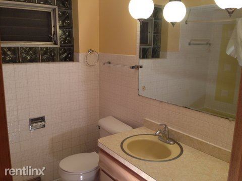 Building Photo - 4 br, 1.5 bath House - 3817 W 115th Pl