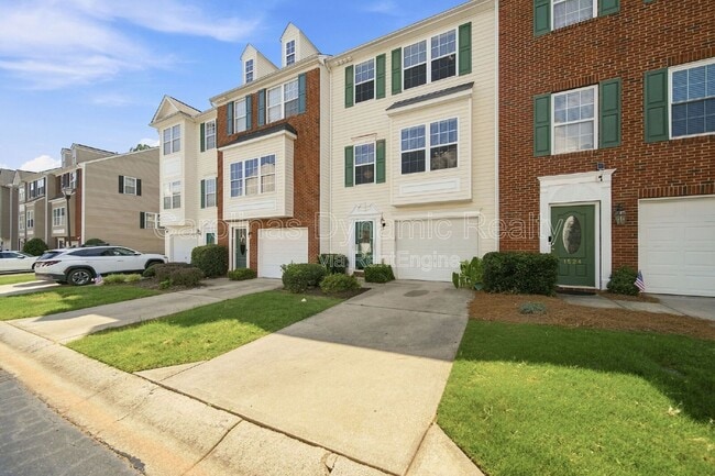 Building Photo - 1526 Royal Auburn Ave