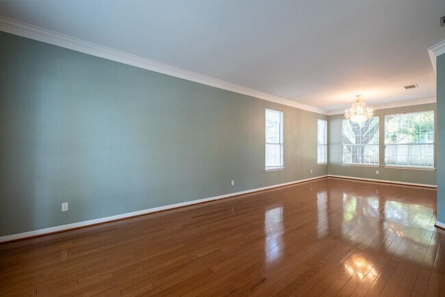 Foto del edificio - 8901 Splitarrow Dr