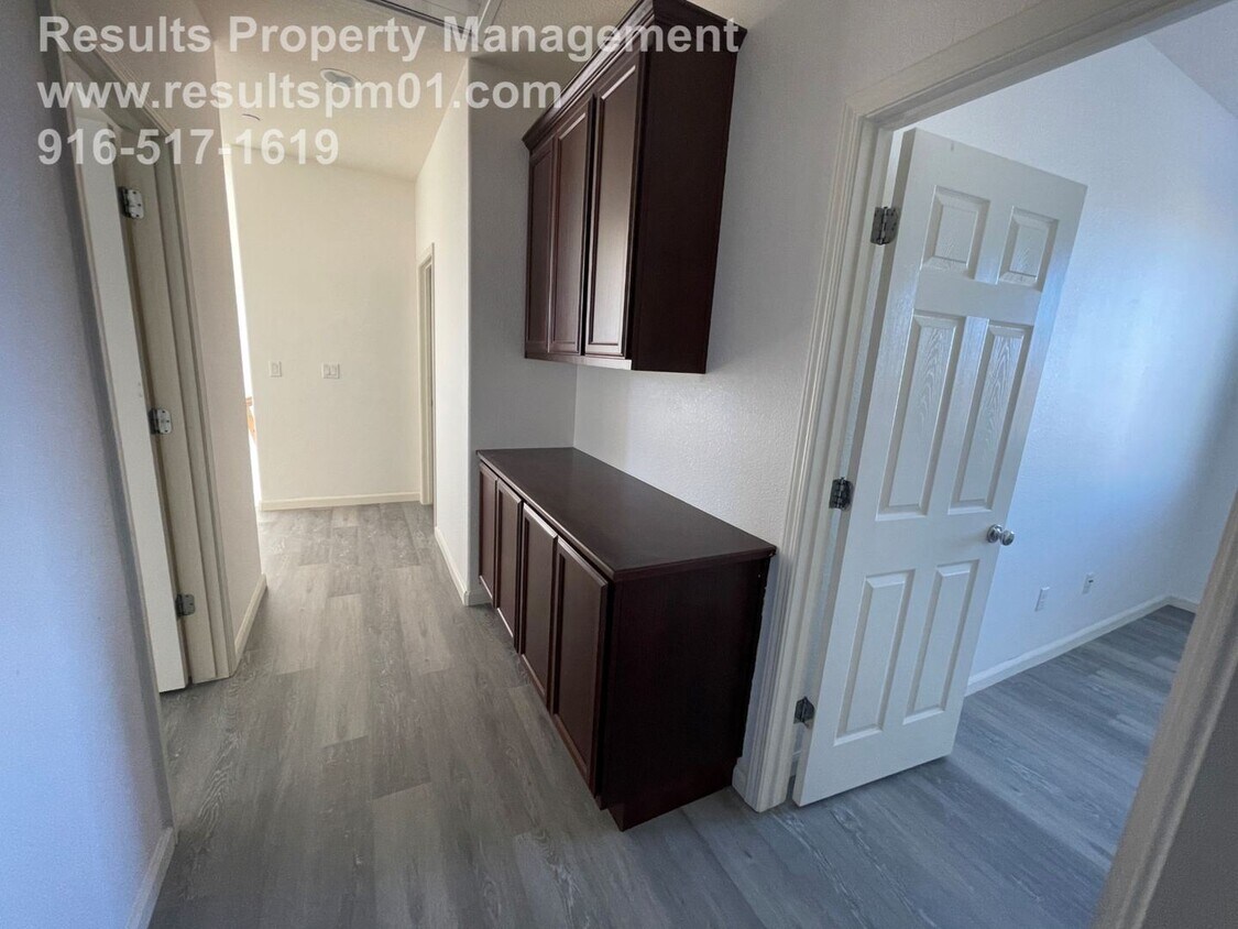 Building Photo - 4 br, 3 bath House - 2241 Ellesmere Loop