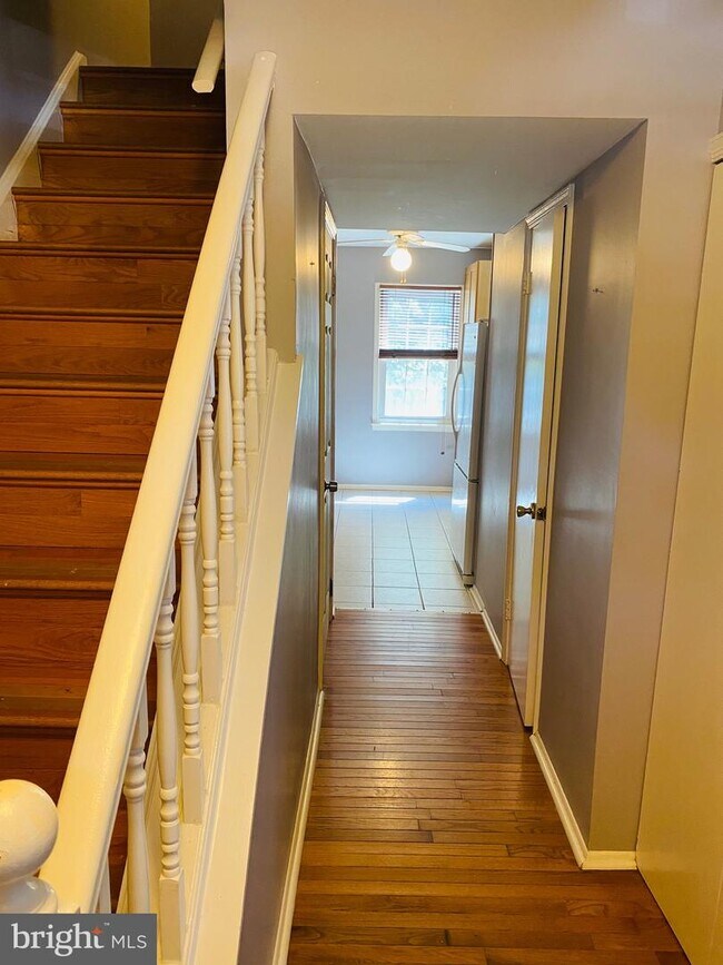 Foto del edificio - 8361 Luce Ct