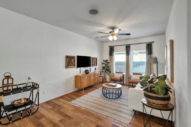 Foto del edificio - 10215 Alpine Lake Ln