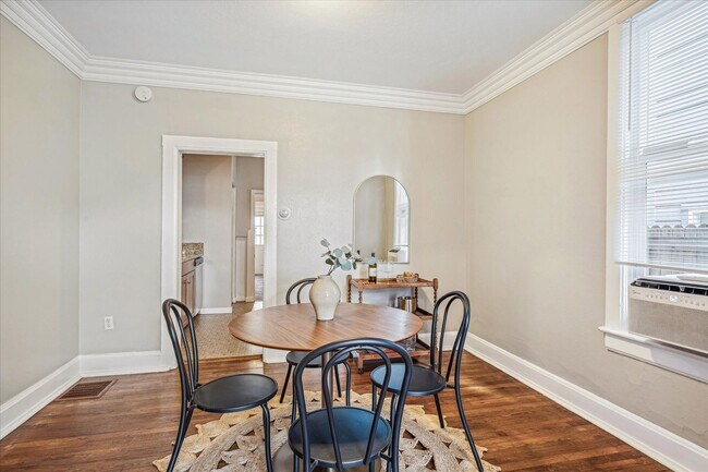 Foto del edificio - Charming 1 bed/1bath in The Highland - Great Location!