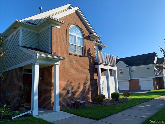 Building Photo - 16816 Glenmoor Blvd