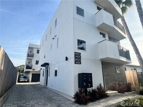 Building Photo - 4432 S Centinela Ave