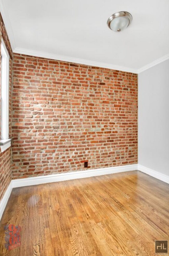 Building Photo - East 13th Street