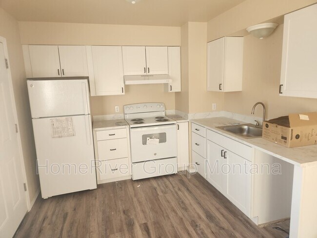 Building Photo - 2308 Hillview Ct