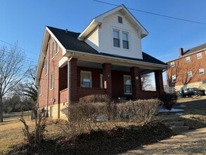 Building Photo - 1311 Chesterfield St SW