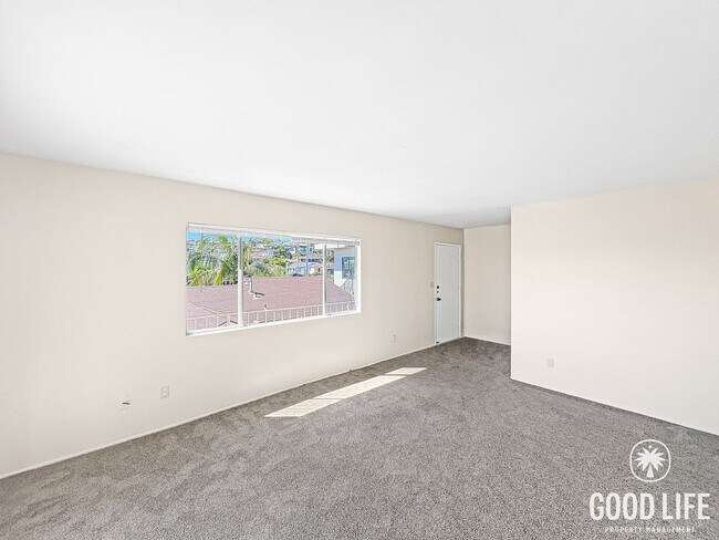 Foto del edificio - Coastal Living in Point Loma: Bay Views, Large Balcony, 2-Car Garage