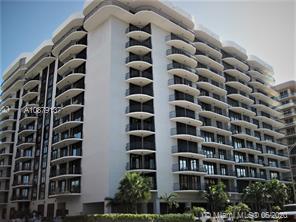 Foto principal - 8877 Collins Ave