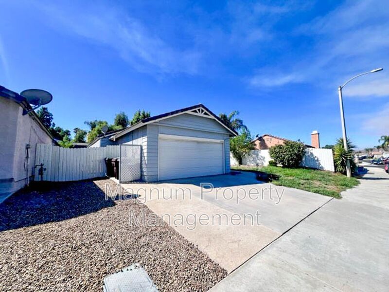 Primary Photo - 27773 Moonridge Dr