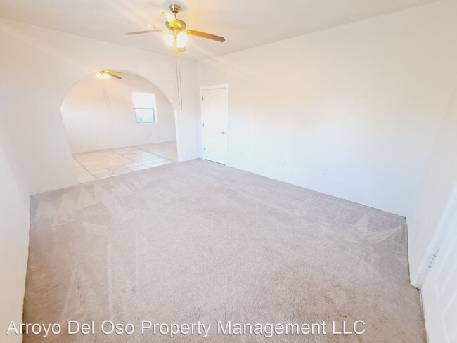 Building Photo - 2 br, 1 bath House - 2012 Foothill Drive SW