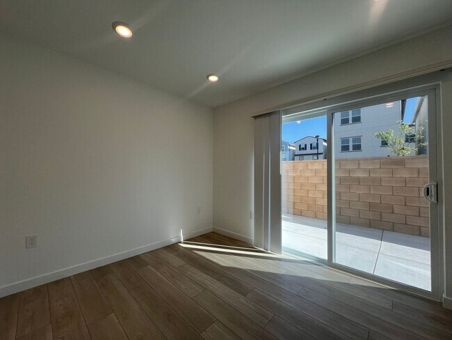 Foto del edificio - Brand New 4 Bed / 3.5 Bath Single-Family Home – Modern, Spacious & Energy Efficient