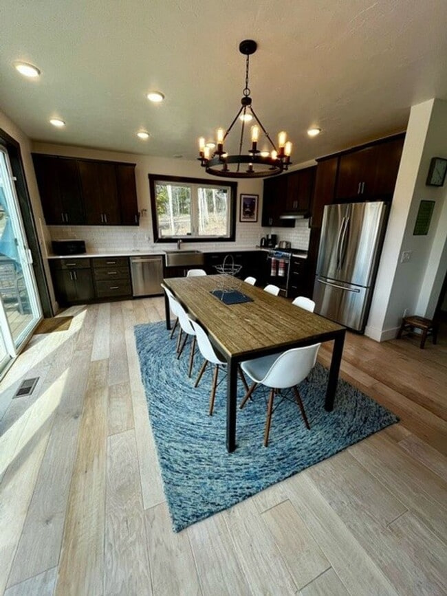 Building Photo - Long Term Rental- 2044 Pebble Creek Road- PET FRIENDLY!