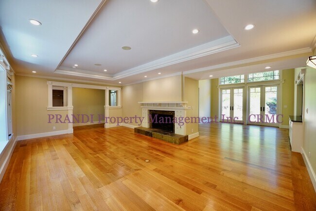 Foto del edificio - "COMING SOON" Impeccable Quality In This Gorgeous Greenbrae Home