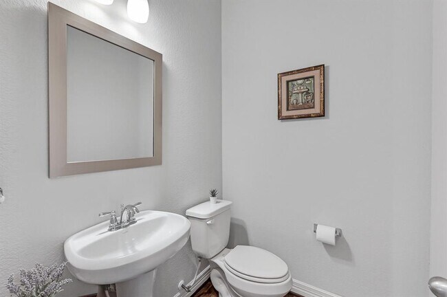 Building Photo - 11902 Ballshire Pines Dr