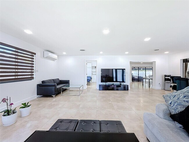 Foto del edificio - 4226 Taylor St