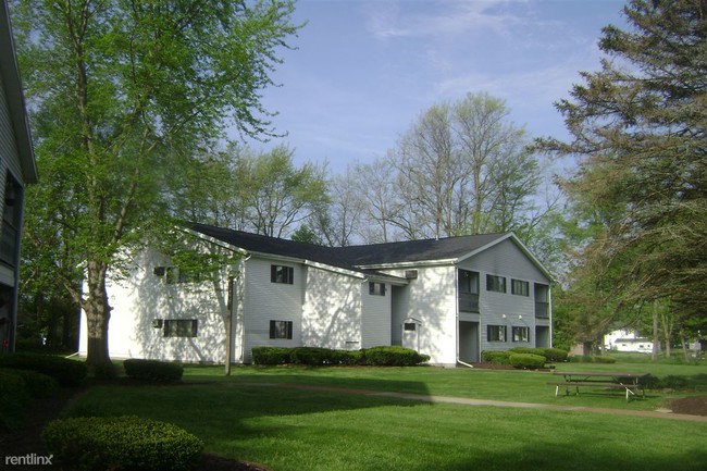 Building Photo - 500 Woodland St