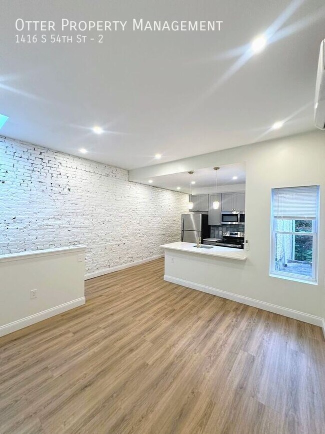 Building Photo - 1416 S 54th St