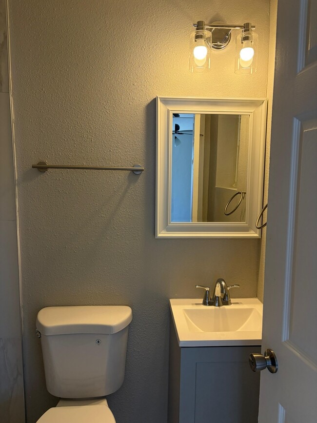 Foto del edificio - 4664 Blount Ave