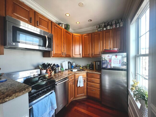 Kitchen - 613 Dorchester Ave