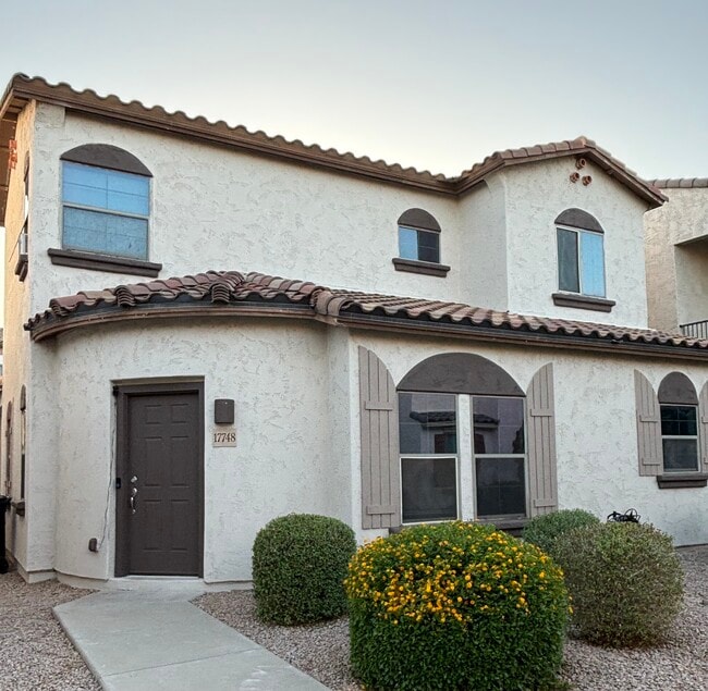 Building Photo - 17748 W Mandalay Ln