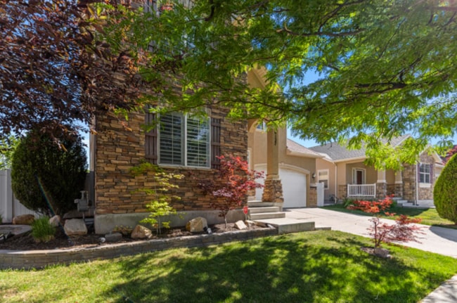 Building Photo - 4127 W Red Orch Wy