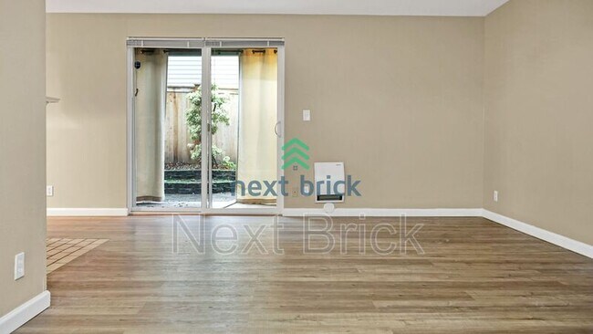 Foto del edificio - 1002 N 195th St