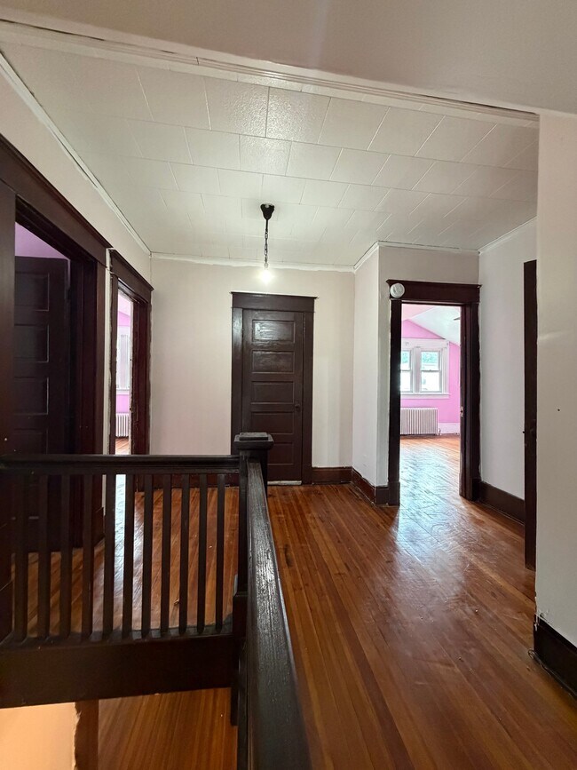 Foto del edificio - 261 Manning Blvd