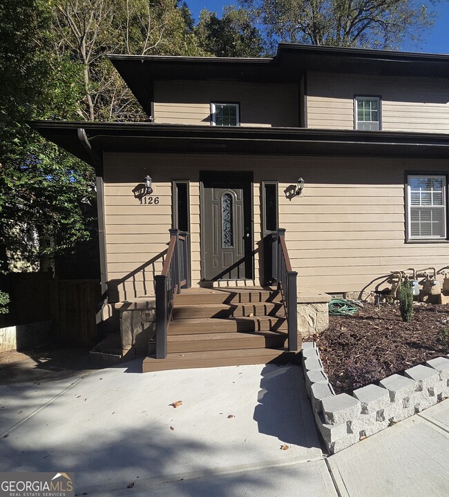 Building Photo - 1126 Briarcliff Pl NE