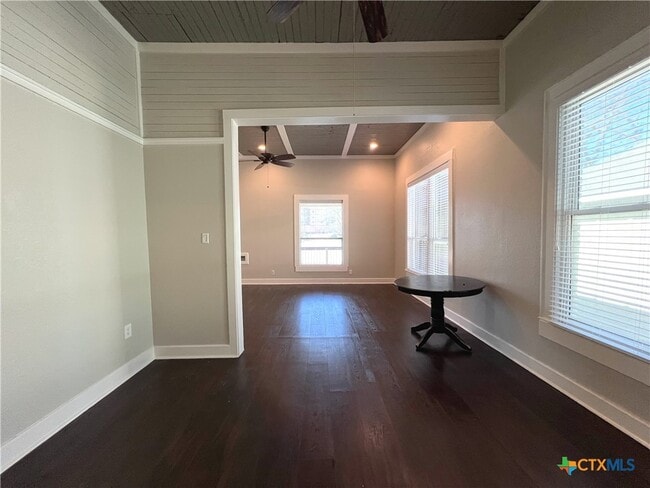 Foto del edificio - 111 N 5th St