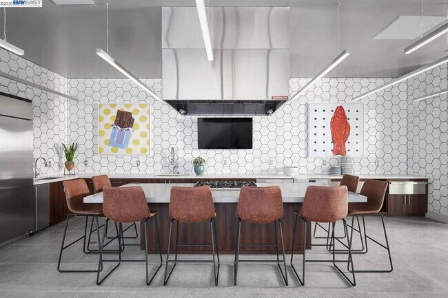 Foto del edificio - 5806 Cadence Ave