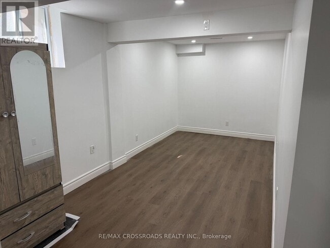 Building Photo - 82 Jack Monkman Crescent