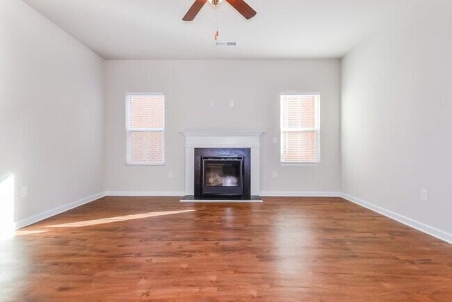 Building Photo - 461 Townsend Bend