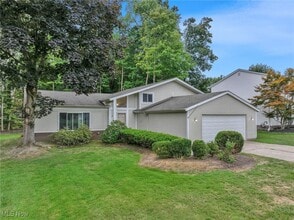 Building Photo - 31698 Sedgefield Oval