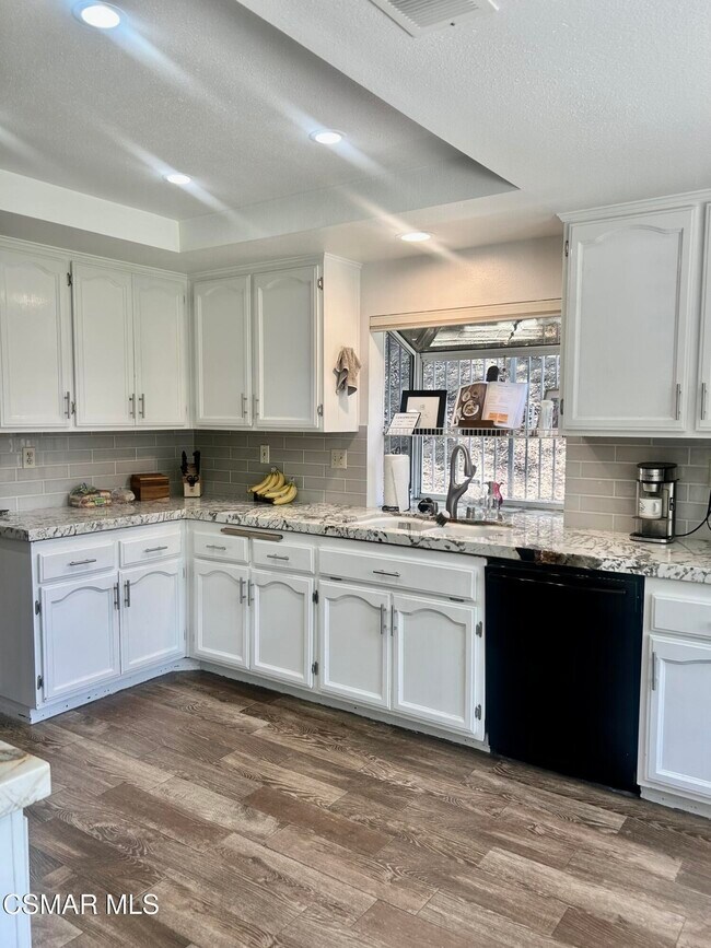 Building Photo - 5422 Isabella Ct