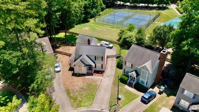 Building Photo - 4512 Emmit Dr