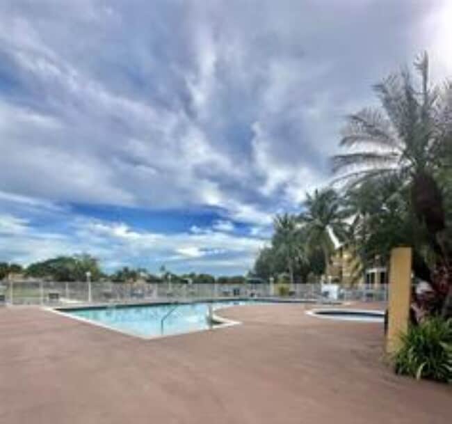 Foto del edificio - 2371 NW 33rd St