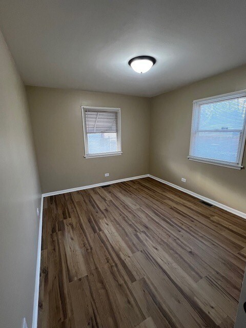 Foto del edificio - 9716 S Union Ave