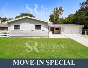 Building Photo - 9263 Gerona St