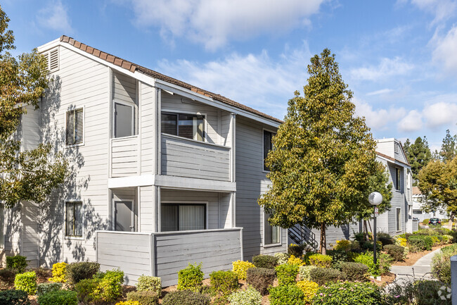 Building Photo - Highland Orchard Apartments