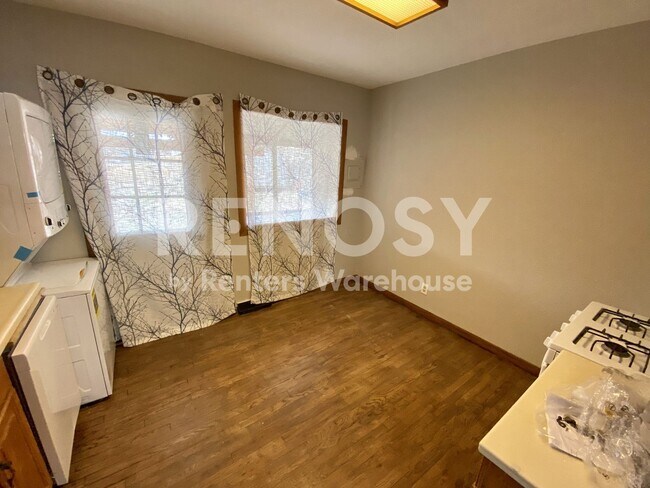 Foto del edificio - 1263 Ames St