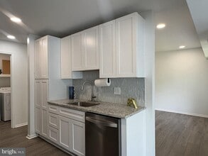 Building Photo - 9574 Jayhawk Terrace