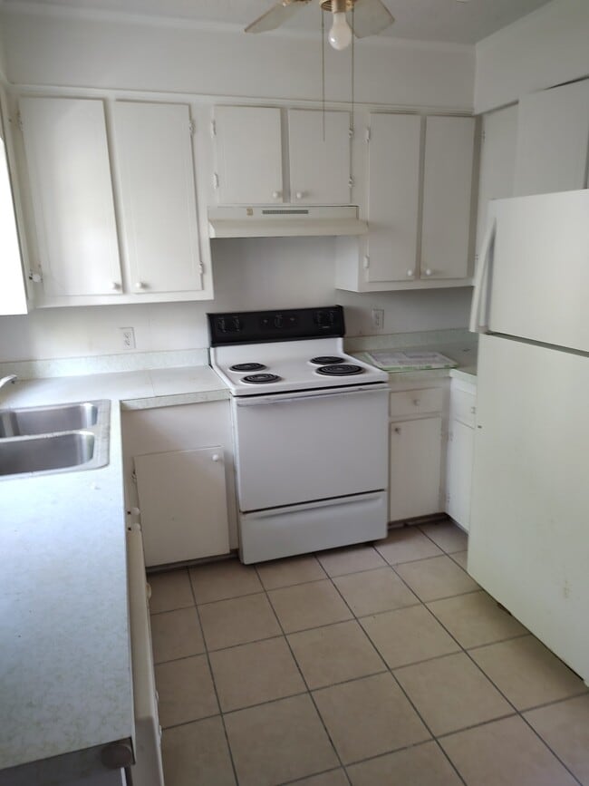 Photo - 1302 Hardy St Apartment