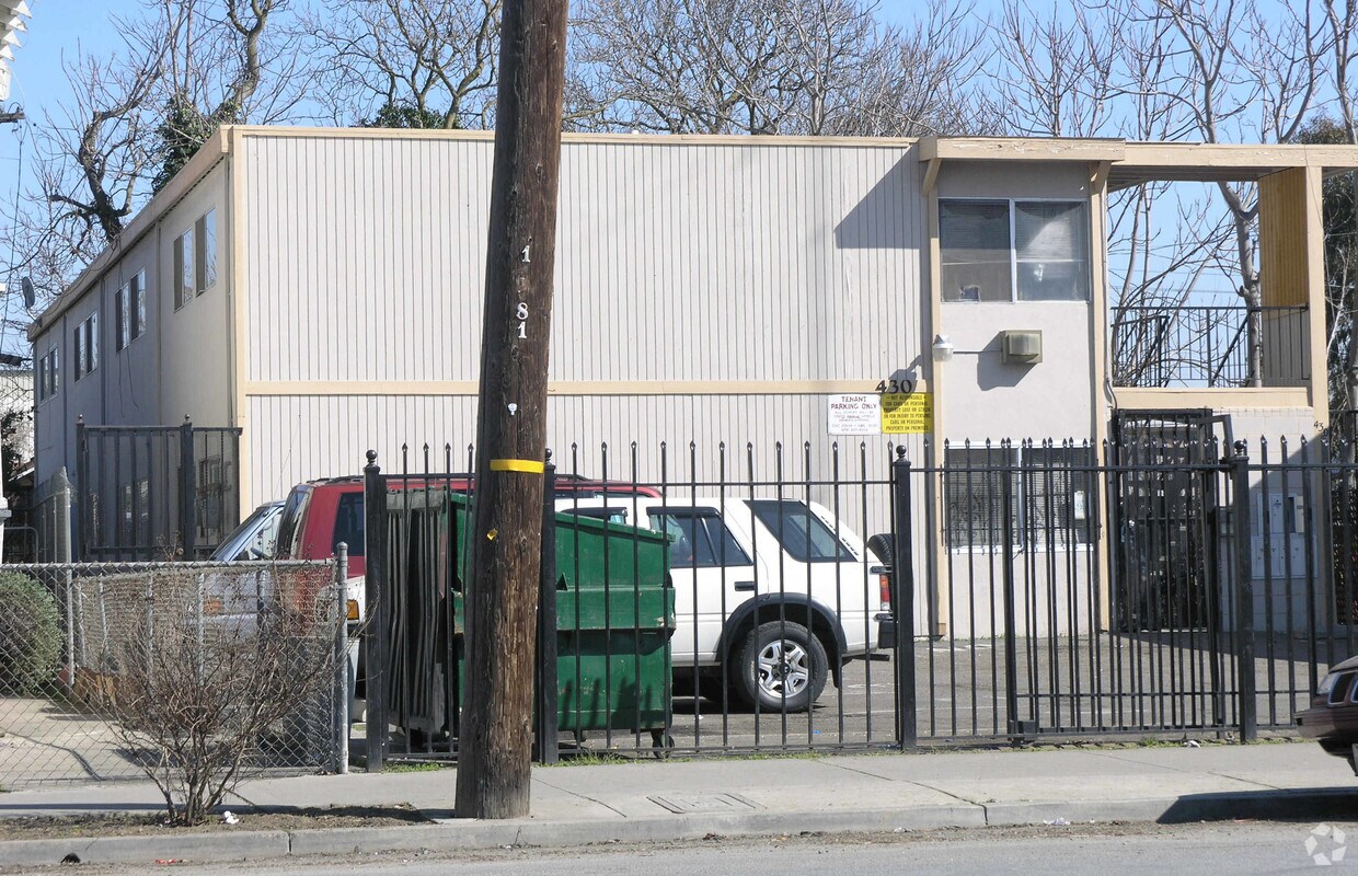 Primary Photo - 430 S Stanislaus St
