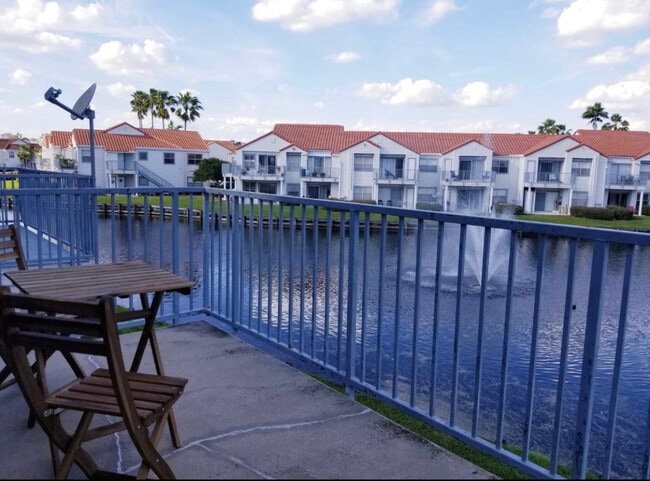 Foto del edificio - 2564 Woodgate Blvd