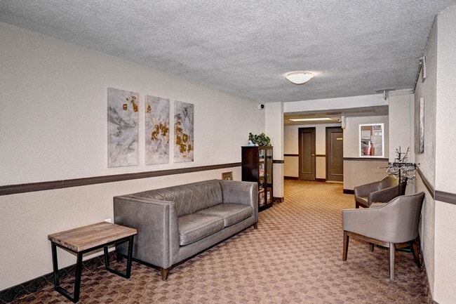 Building Photo - Lakeview Towers Apartments